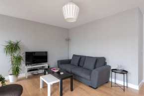 GuestReady - Modern 2BR Flat with Large Balcony at East End